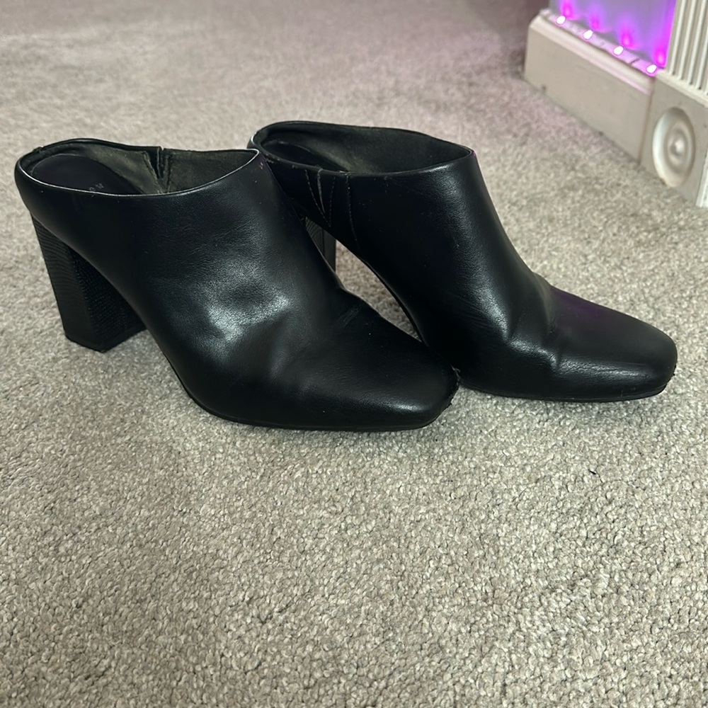 Black Mules